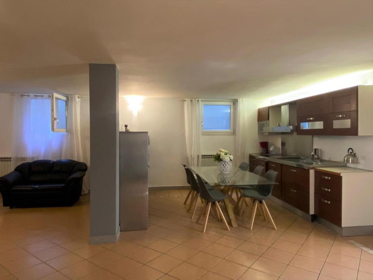 La Dolce Vita - Private Villa With Pool Moniga del Garda 외부 사진