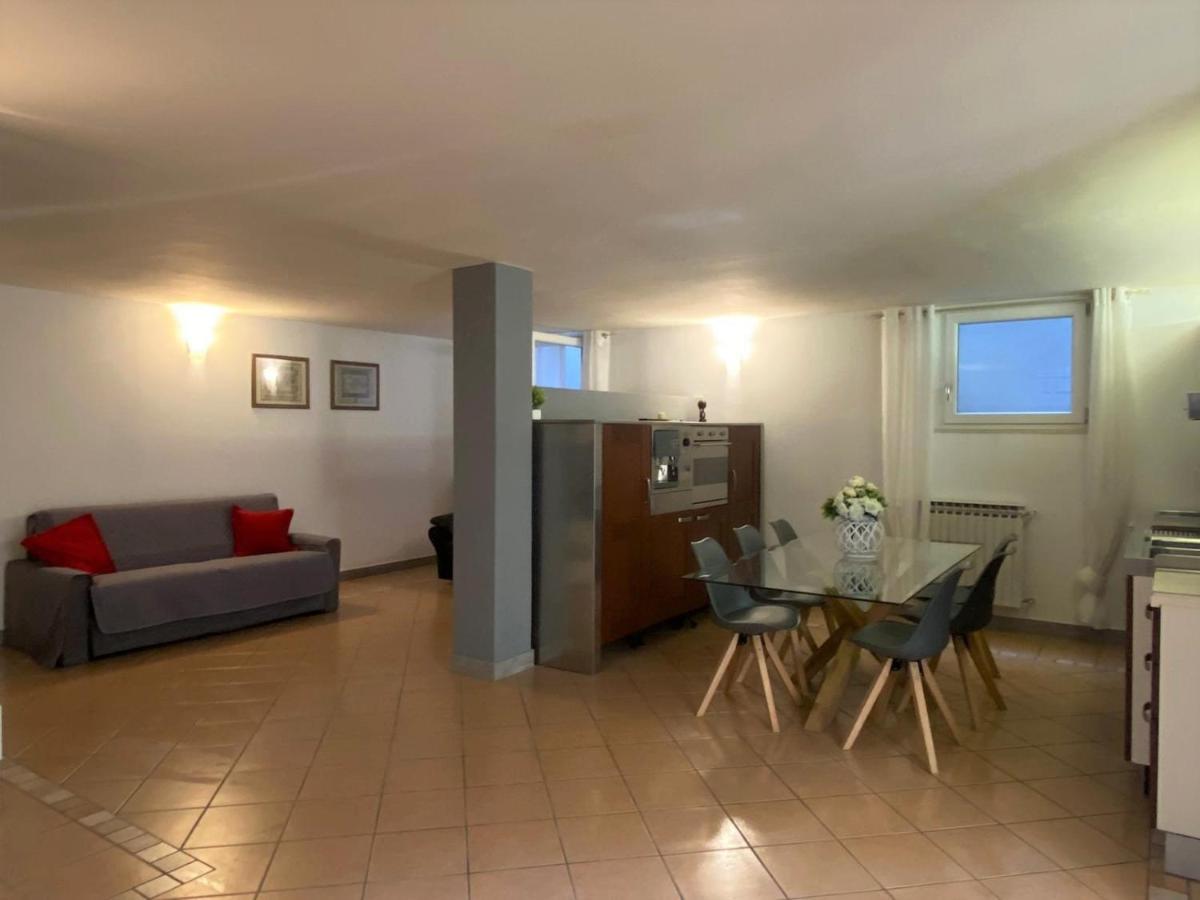 La Dolce Vita - Private Villa With Pool Moniga del Garda 외부 사진